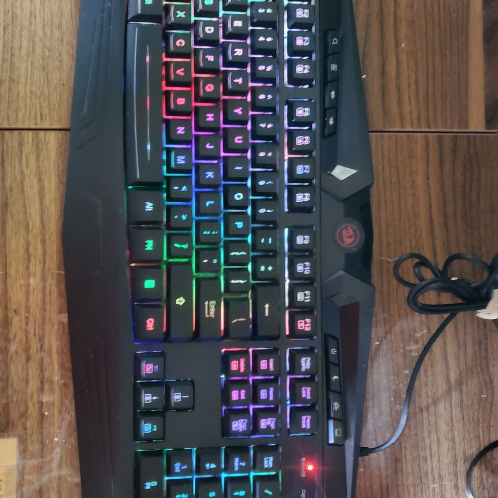 LED Gaming Keyboard - Picture 4 of 4